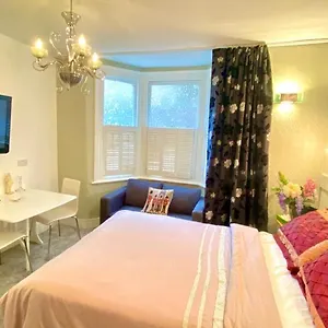  Appartement Modern And Cosy Flat