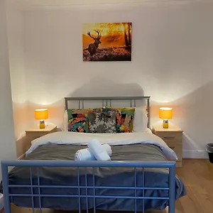 Habitación en casa particular Stratford Cozy Double, Londres