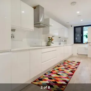 Newly Refurbished - Entire 4 Bedroom Private House With Kitchen, Living & Private Garden - 1 Cape House London, Within 30 Mins From London, Bridge & Canary Wharf , Londres Reino Unido
