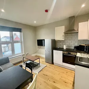 Cosy 1 Bedroom Flat! Apartment London